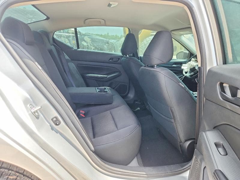 2024 NISSAN ALTIMA SV 10