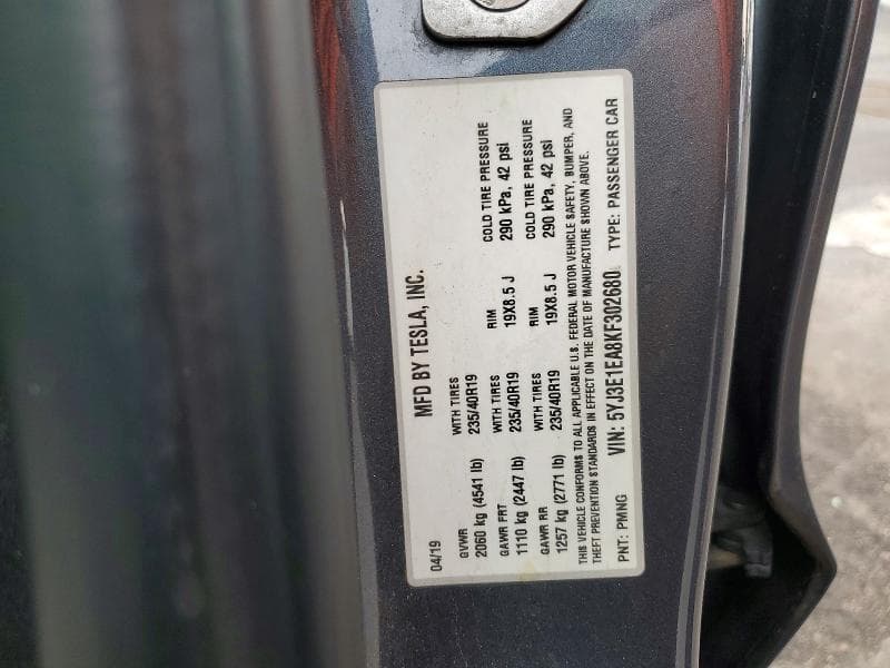 2019 TESLA 3 12