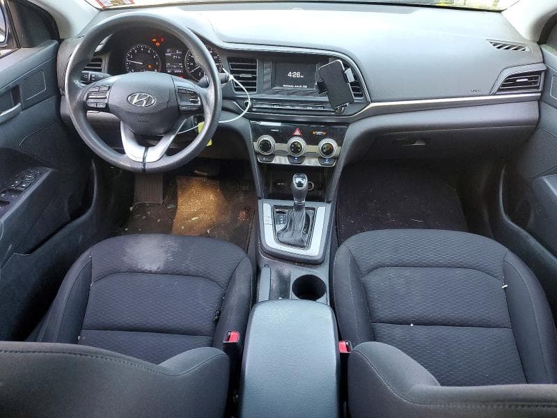 2019 HYUNDAI ELANTRA SE 8