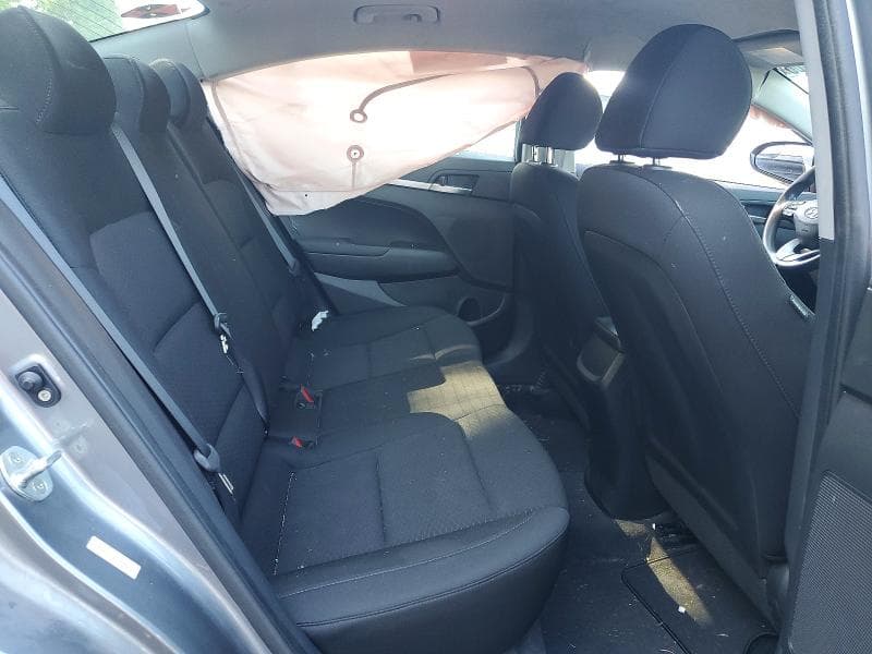 2019 HYUNDAI ELANTRA SE 10