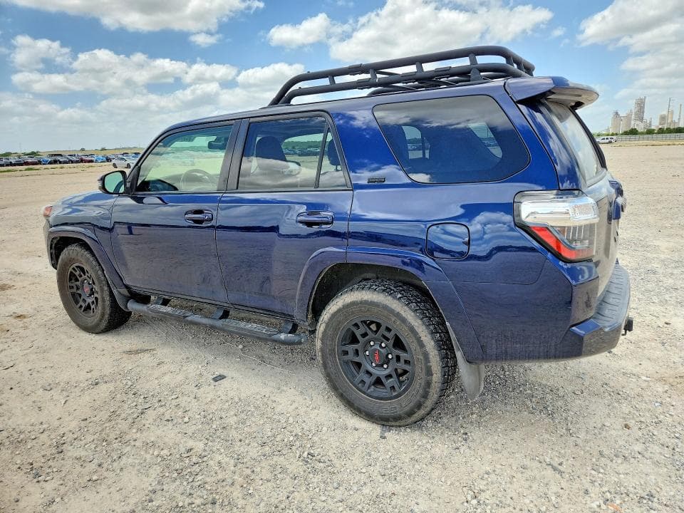 2022 TOYOTA 4RUNNER SR5 PREMIUM 2