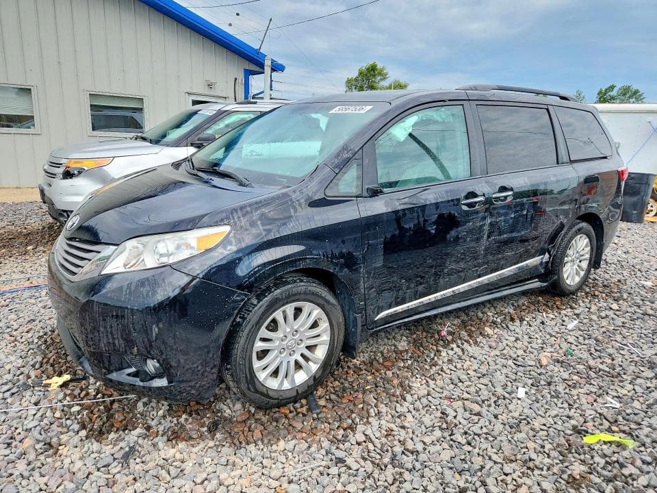 2017 TOYOTA SIENNA XLE 8-PASSENGER XLE 8-PASSENGER - 1