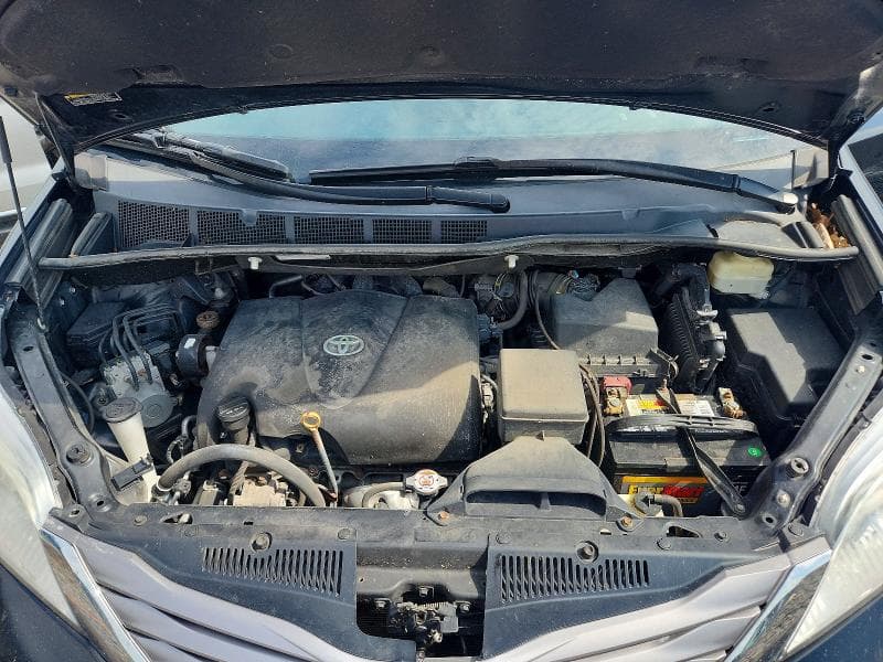 2017 TOYOTA SIENNA XLE 8-PASSENGER XLE 8-PASSENGER 12