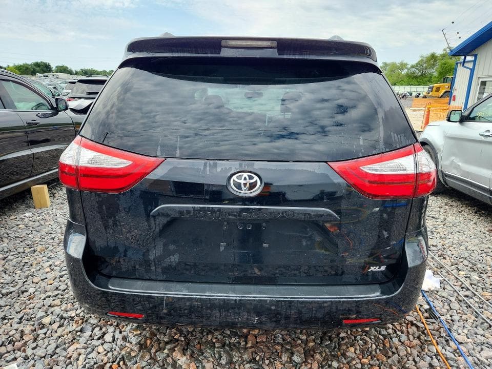 2017 TOYOTA SIENNA XLE 8-PASSENGER XLE 8-PASSENGER 6