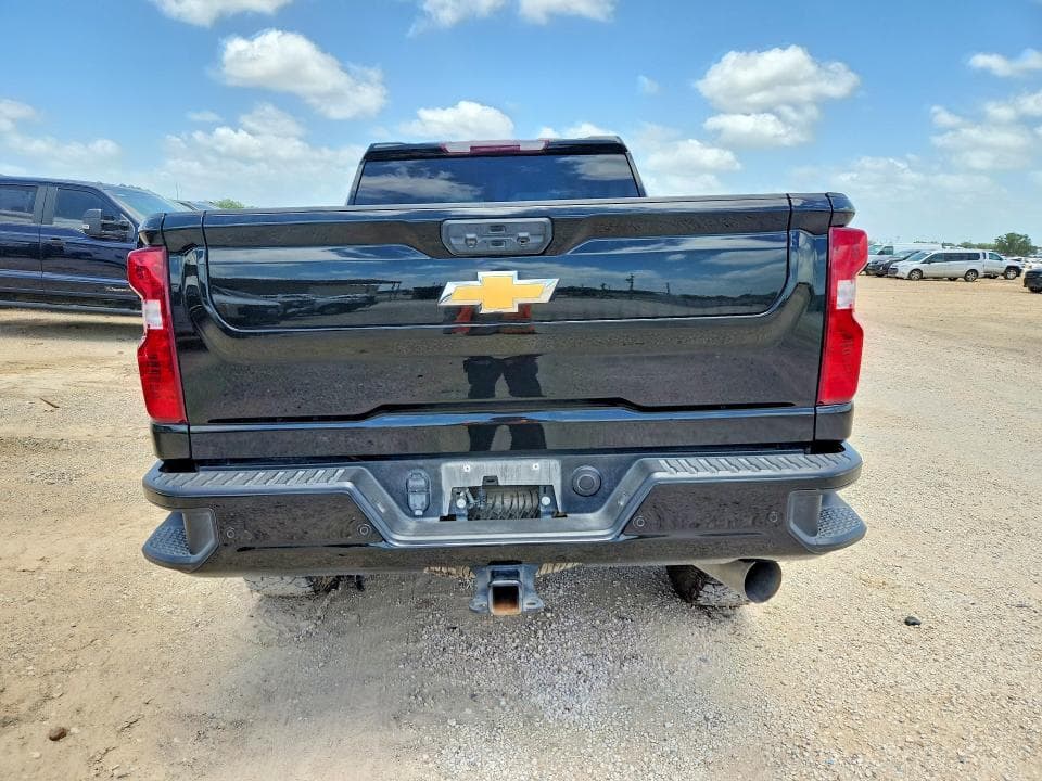 2024 CHEVROLET SILVERADO K2500 CUSTOM 6