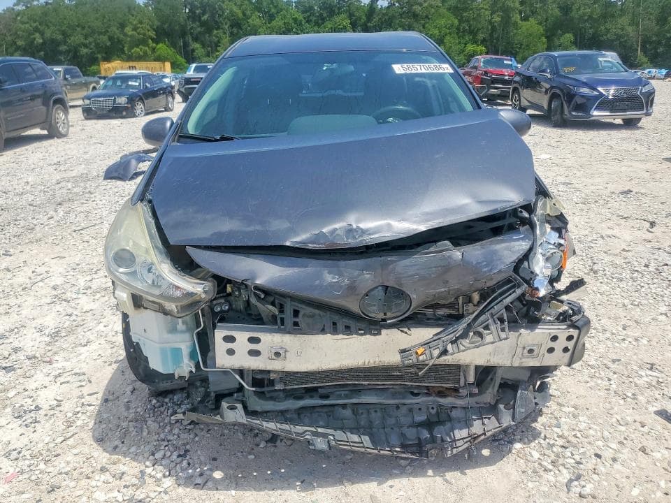 2017 TOYOTA PRIUS V TWO 5