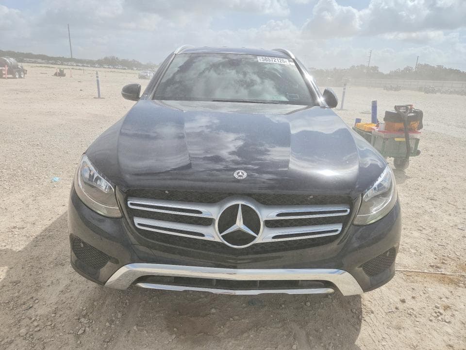 2019 MERCEDES-BENZ GLC 300 5