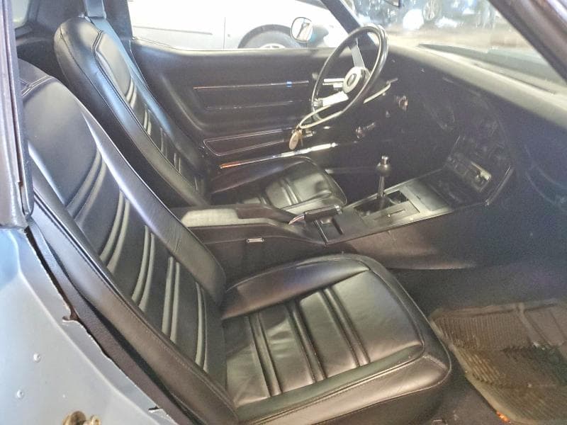 1977 CHEVROLET CORVETTE 10