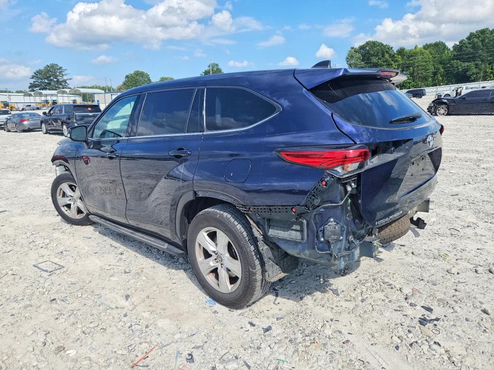 2022 TOYOTA HIGHLANDER LE 2