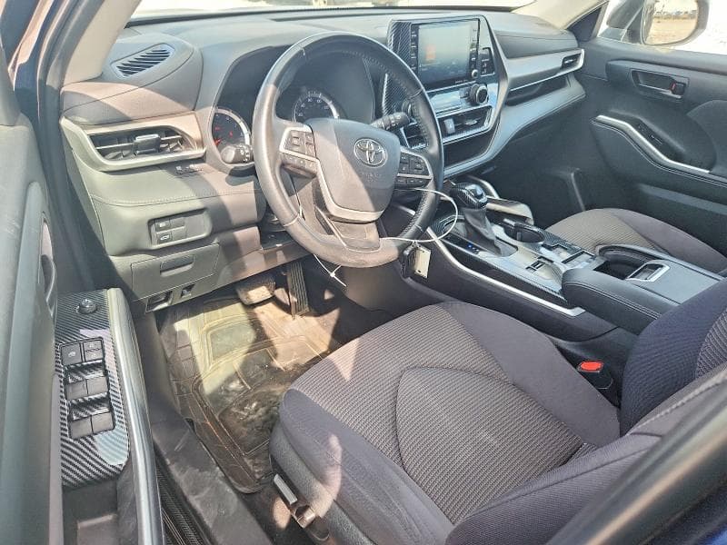 2022 TOYOTA HIGHLANDER LE 8