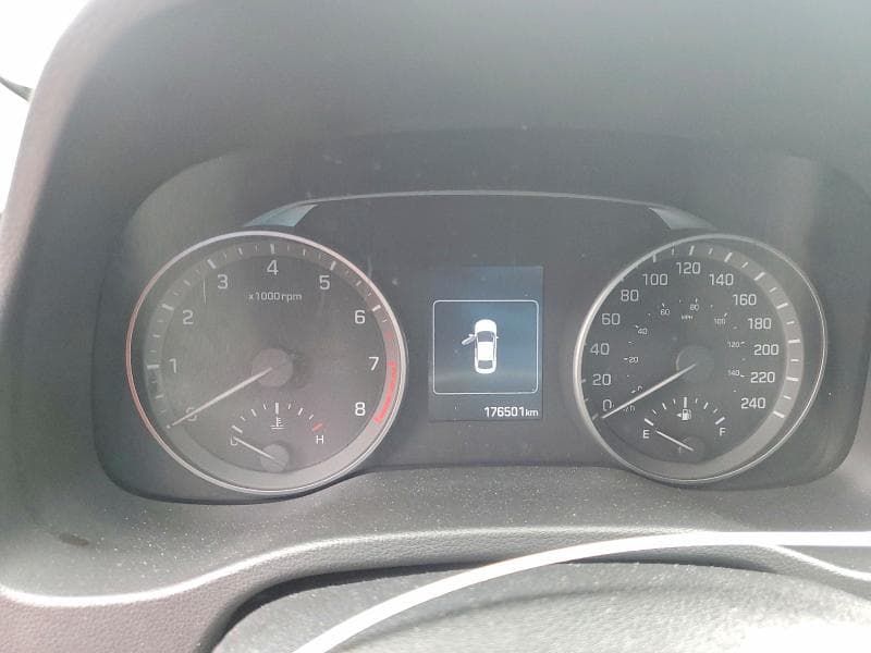 2018 HYUNDAI ELANTRA SEL 9
