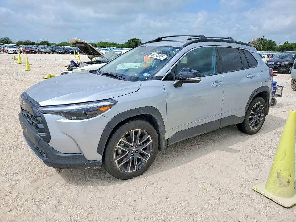 2026 TOYOTA COROLLA CROSS XLE - 1