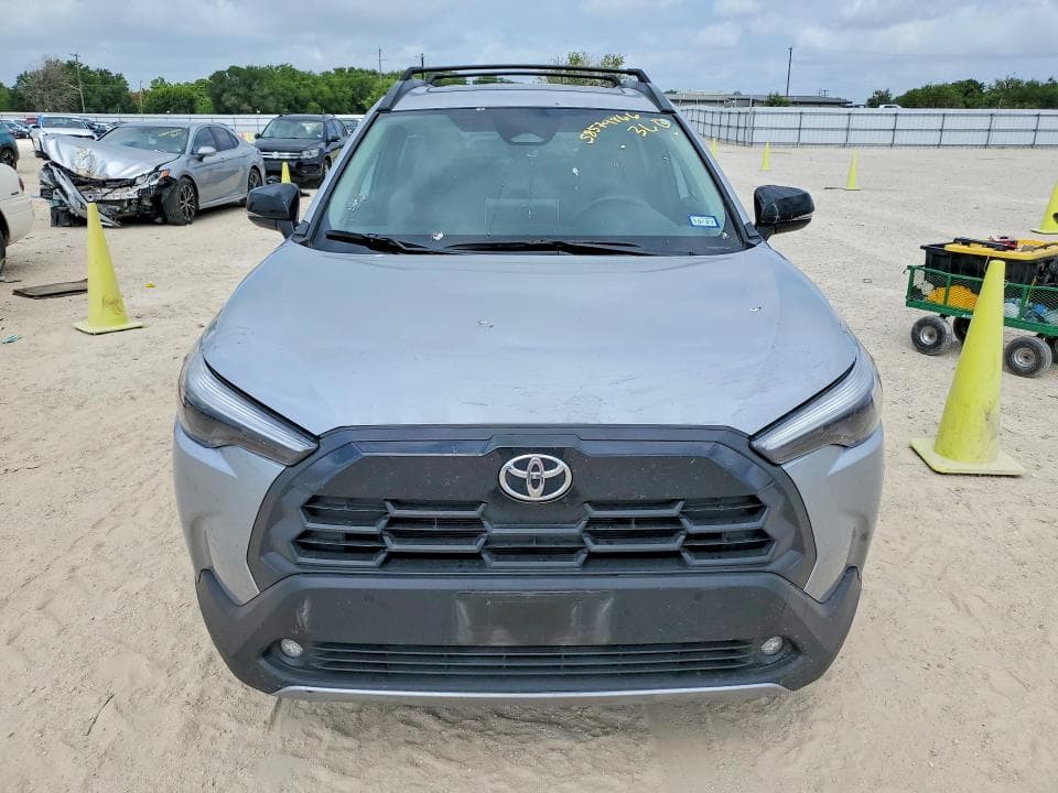 2026 TOYOTA COROLLA CROSS XLE 5