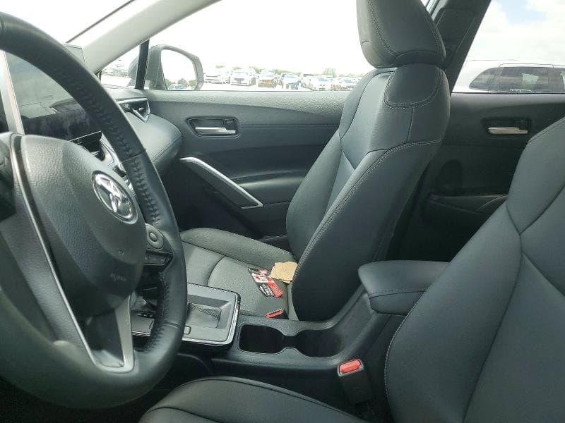 2026 TOYOTA COROLLA CROSS XLE 7