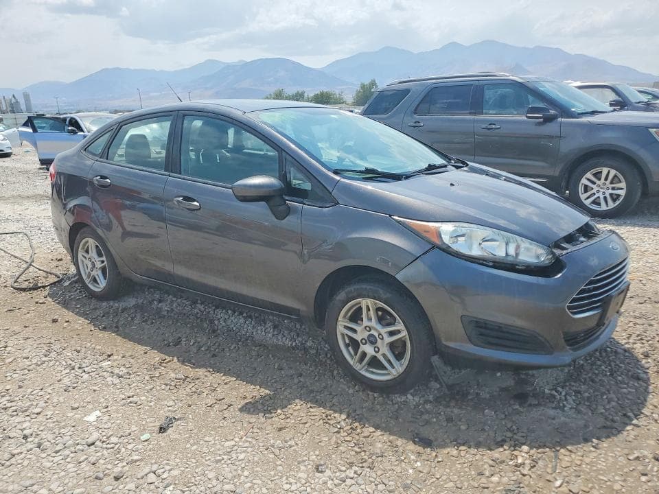 2017 FORD FIESTA SE 4