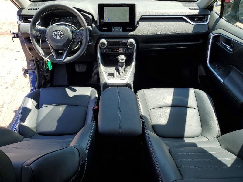 2024 TOYOTA RAV4 XLE PREMIUM 8