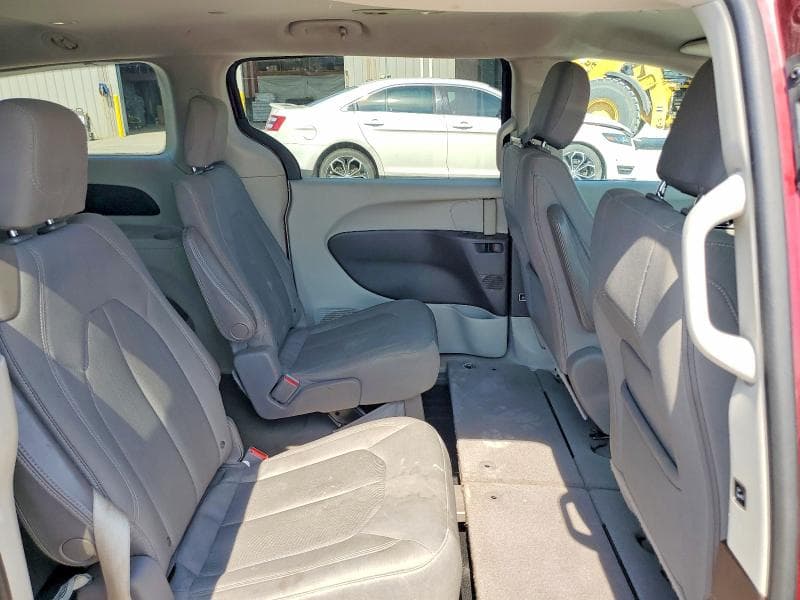 2017 CHRYSLER PACIFICA TOURING 11