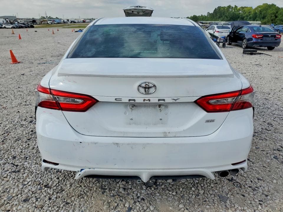 2018 TOYOTA CAMRY SE SE 6