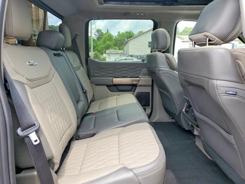 2025 FORD FORD 11