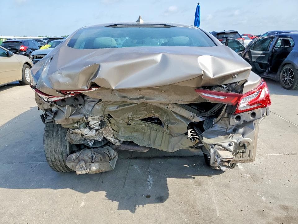 2022 CHEVROLET MALIBU LT 6