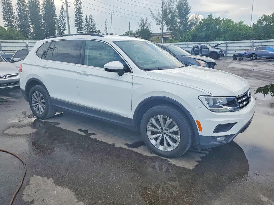 2018 VOLKSWAGEN TIGUAN SE 4