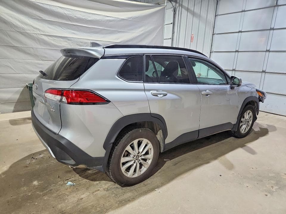 2023 TOYOTA COROLLA CROSS LE 3