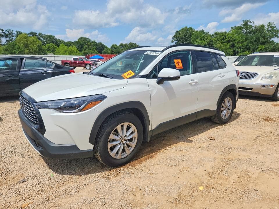 2024 TOYOTA COROLLA CROSS LE 1