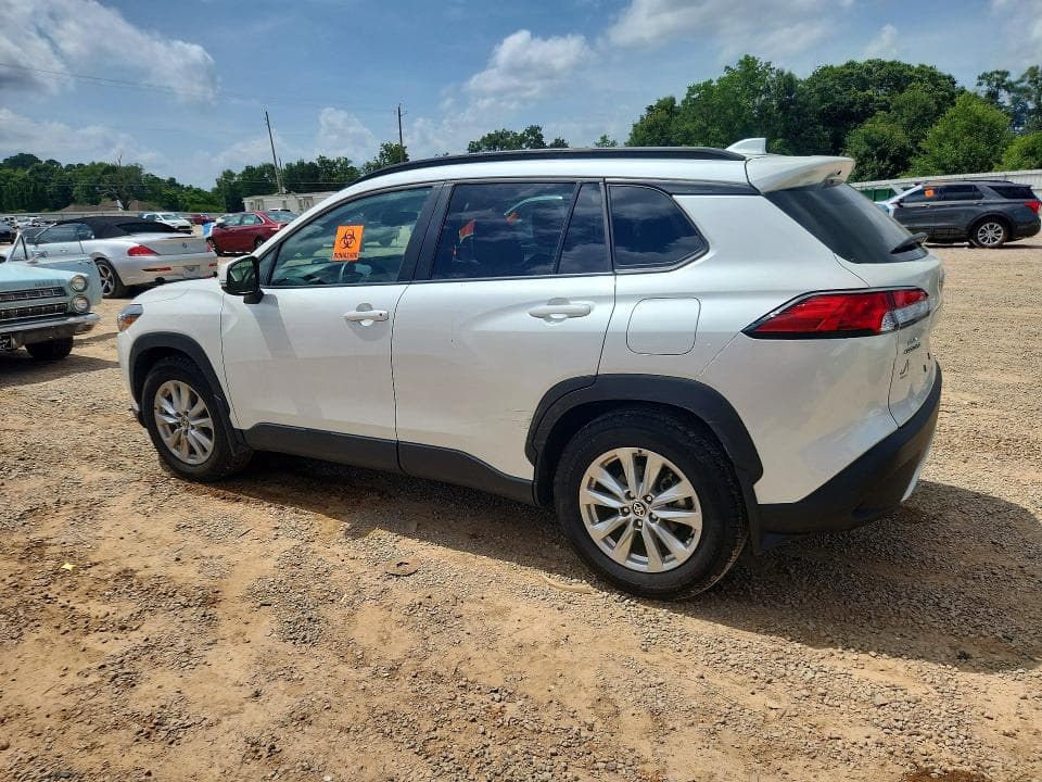 2024 TOYOTA COROLLA CROSS LE 2
