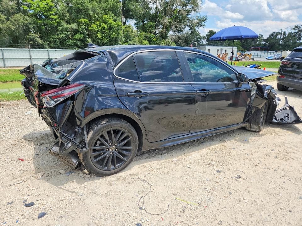 2023 TOYOTA CAMRY SE 3