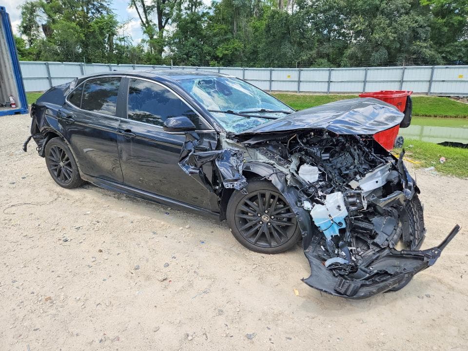 2023 TOYOTA CAMRY SE 4