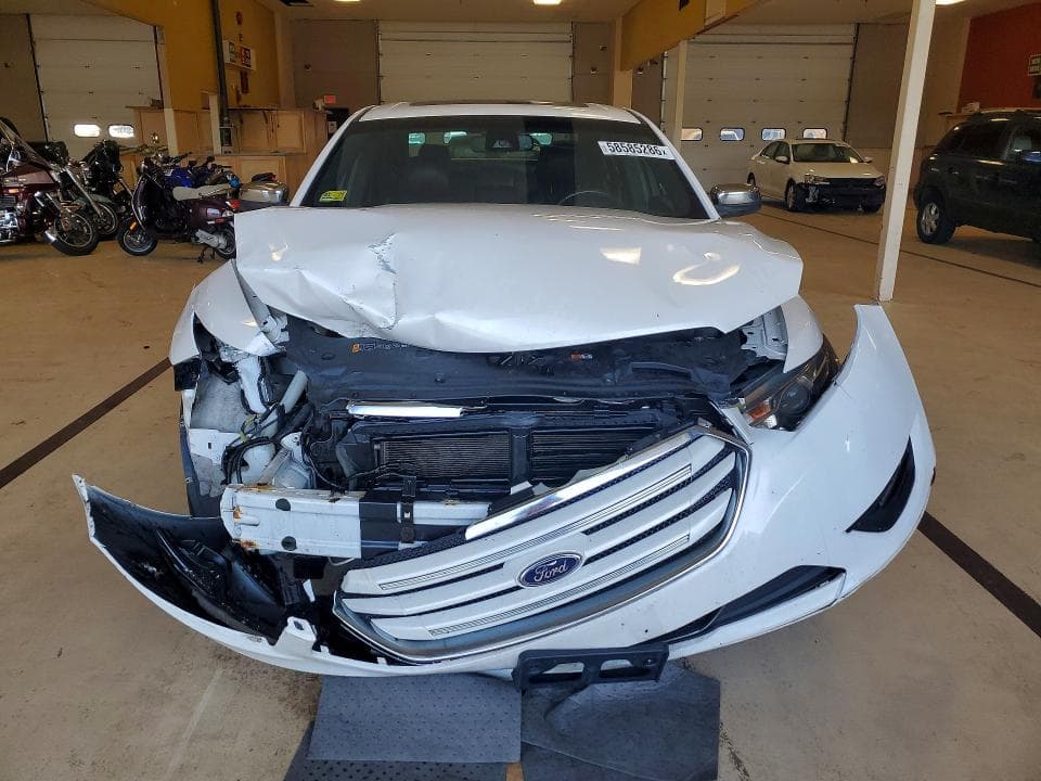 2019 FORD TAURUS LIMITED 5