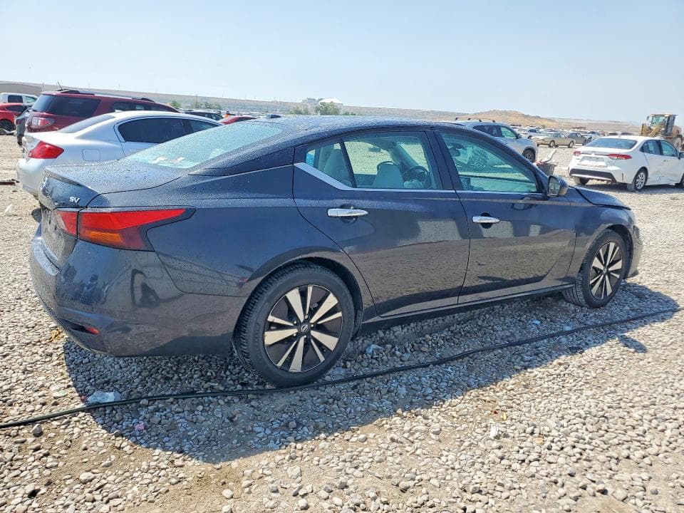 2021 NISSAN ALTIMA SV SV 3
