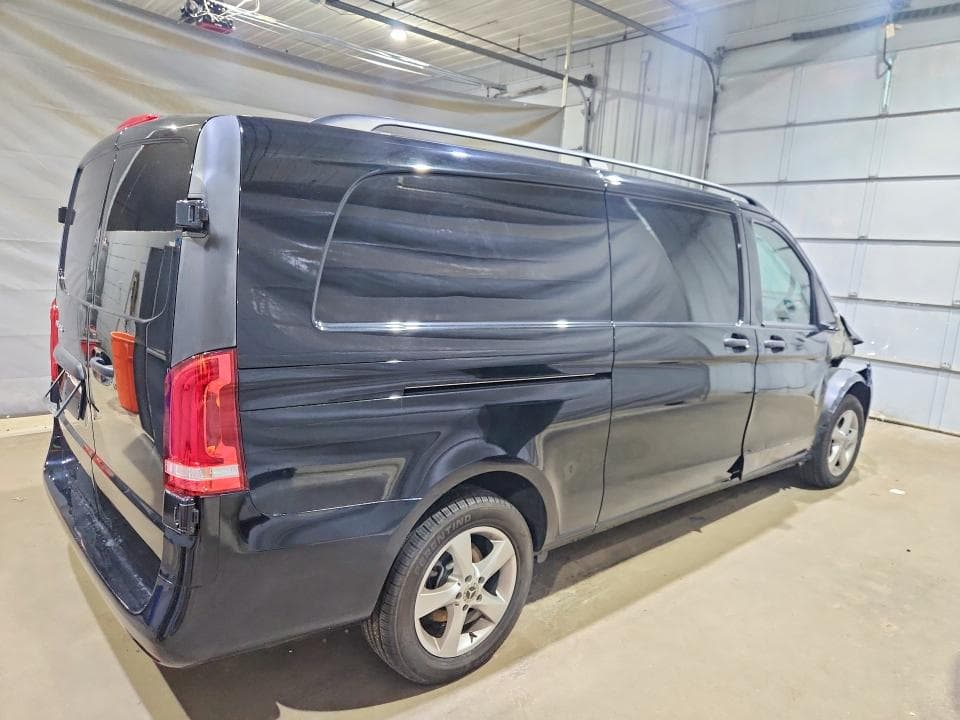 2022 MERCEDES-BENZ METRIS 3