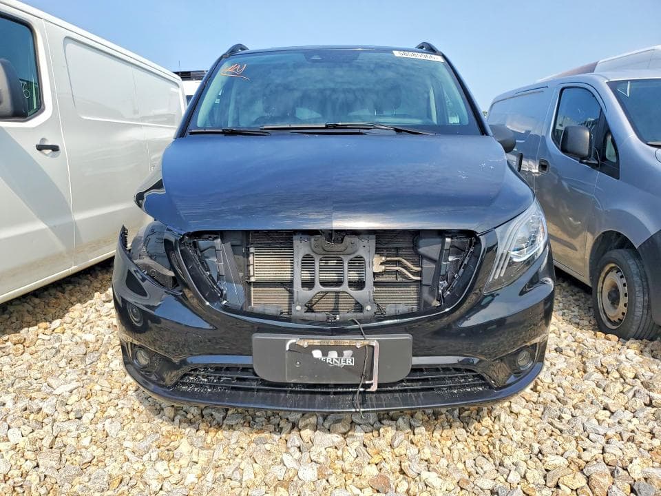 2022 MERCEDES-BENZ METRIS 5
