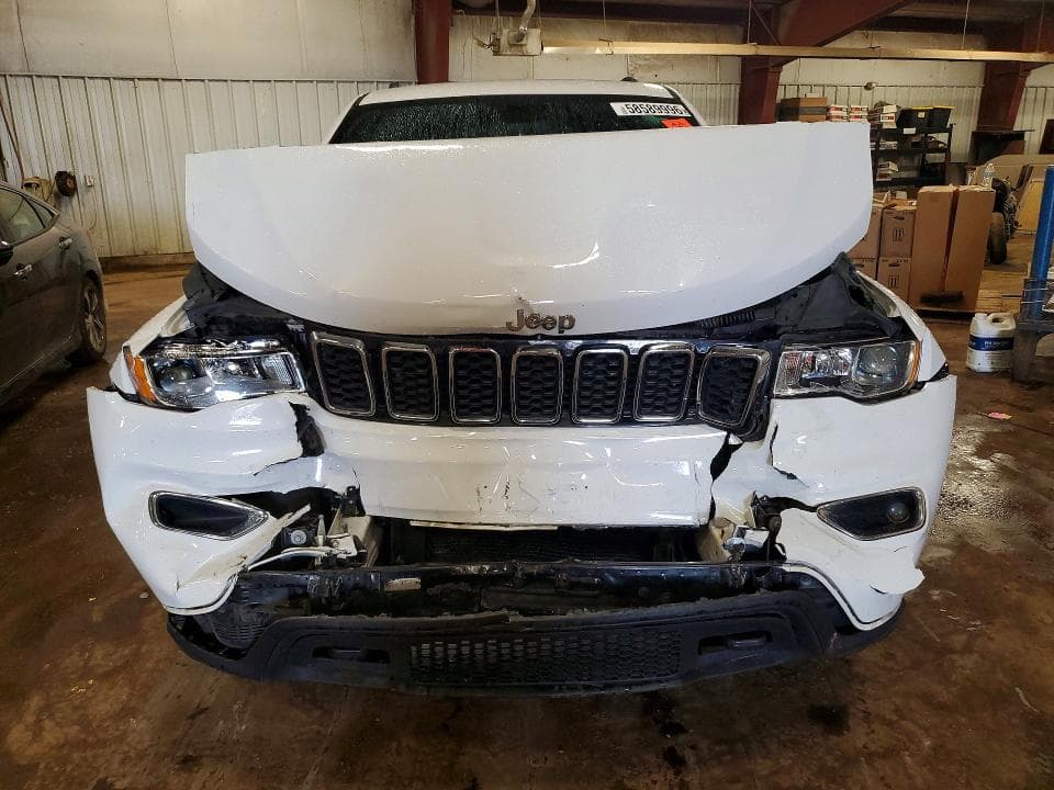 2020 JEEP GRAND CHEROKEE LAREDO 5