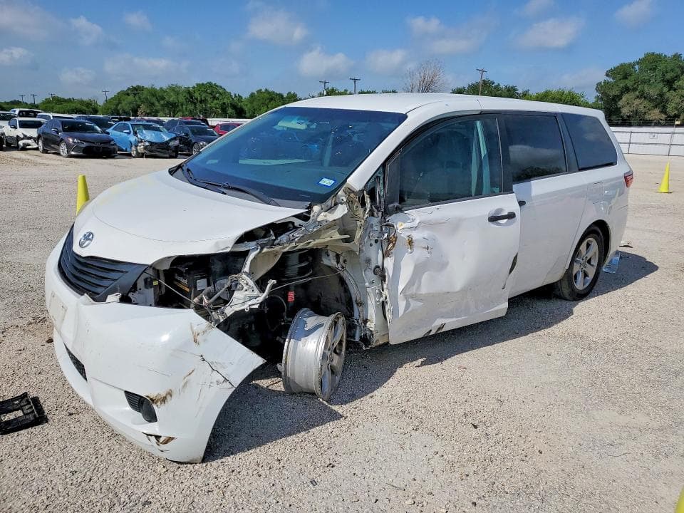 2017 TOYOTA SIENNA L 7-PASSENGER - 1