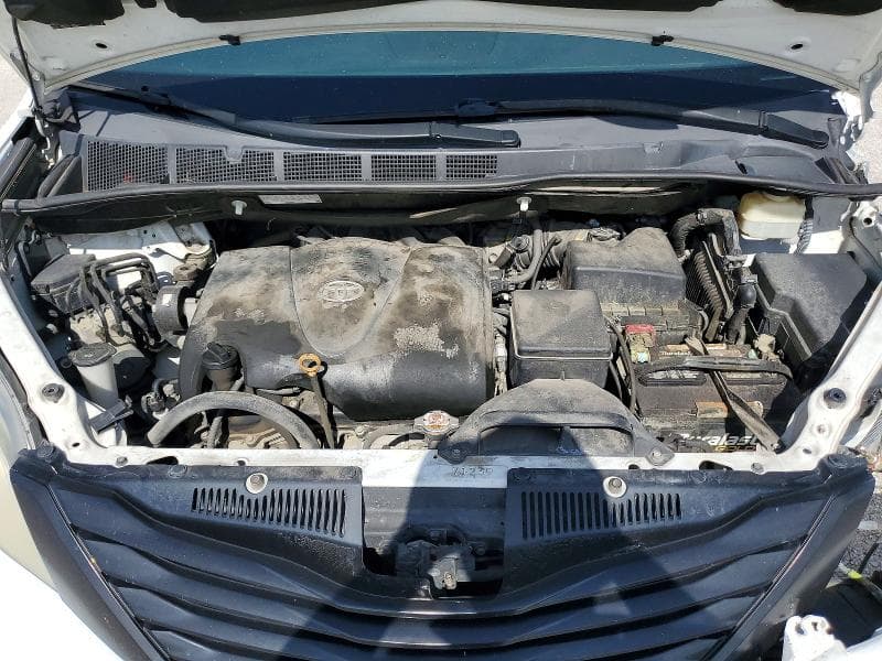 2017 TOYOTA SIENNA L 7-PASSENGER 11