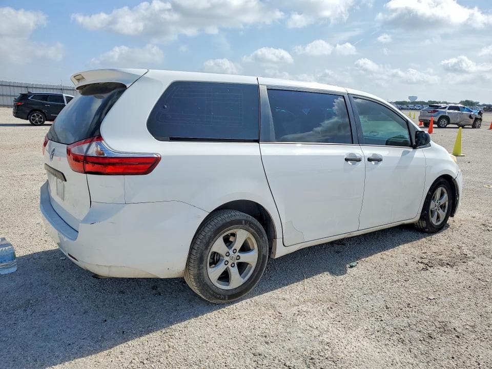 2017 TOYOTA SIENNA L 7-PASSENGER 3