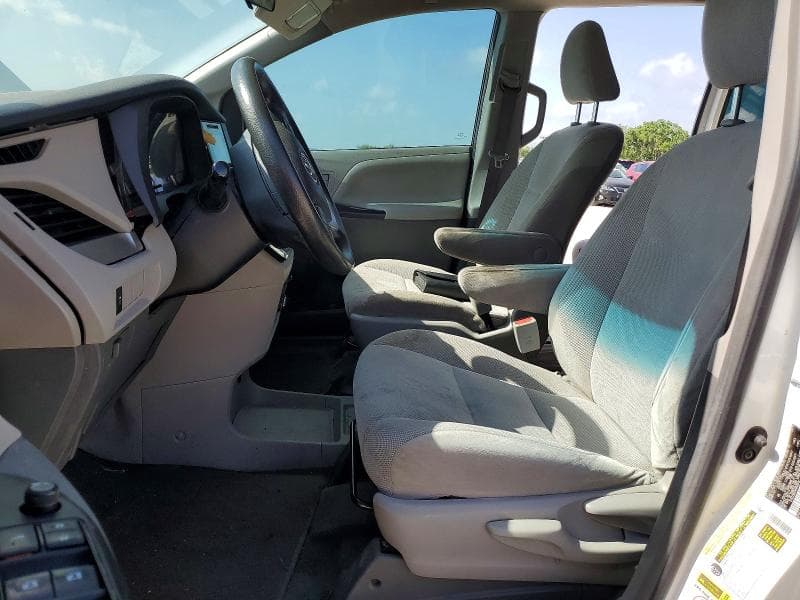 2017 TOYOTA SIENNA L 7-PASSENGER 7