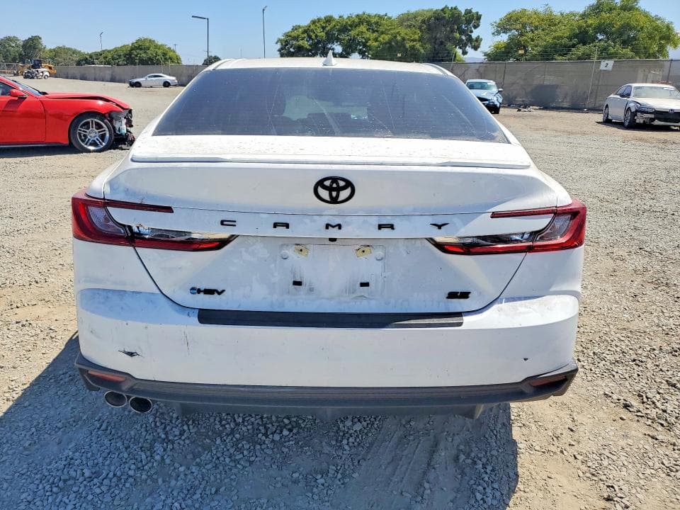 2025 TOYOTA CAMRY SE 6