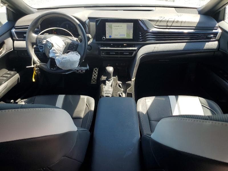 2025 TOYOTA CAMRY SE 8