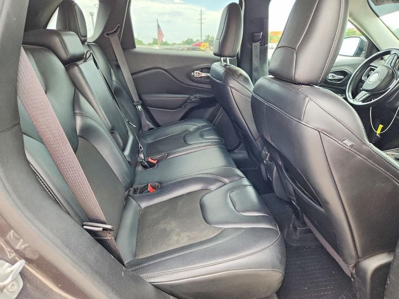 2021 JEEP CHEROKEE LATITUDE PLUS 11