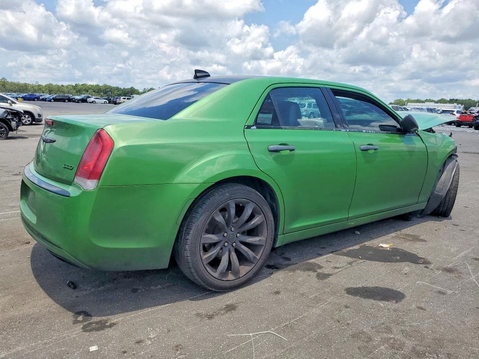 2019 CHRYSLER 300 LIMITED 3
