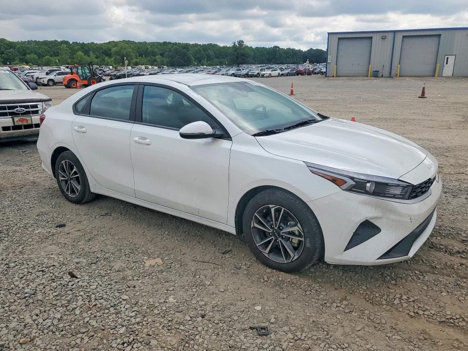 2024 KIA FORTE LXS 4