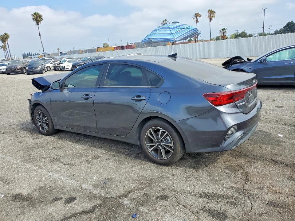2023 KIA FORTE LXS 2