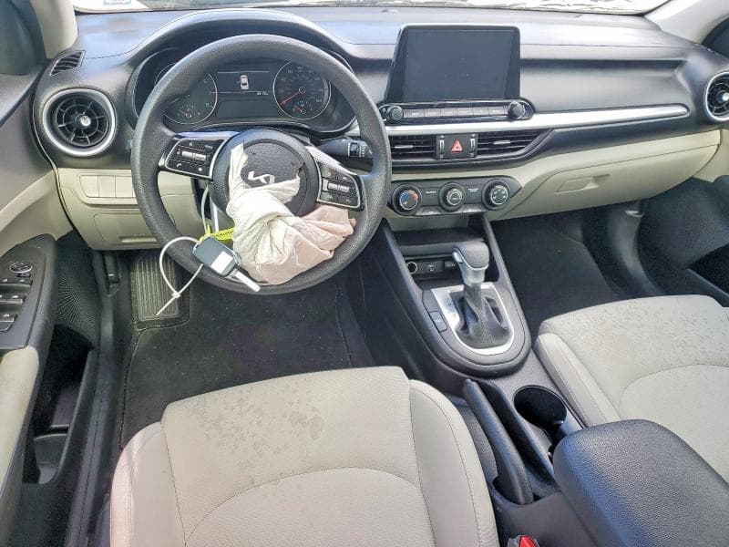 2023 KIA FORTE LXS 8