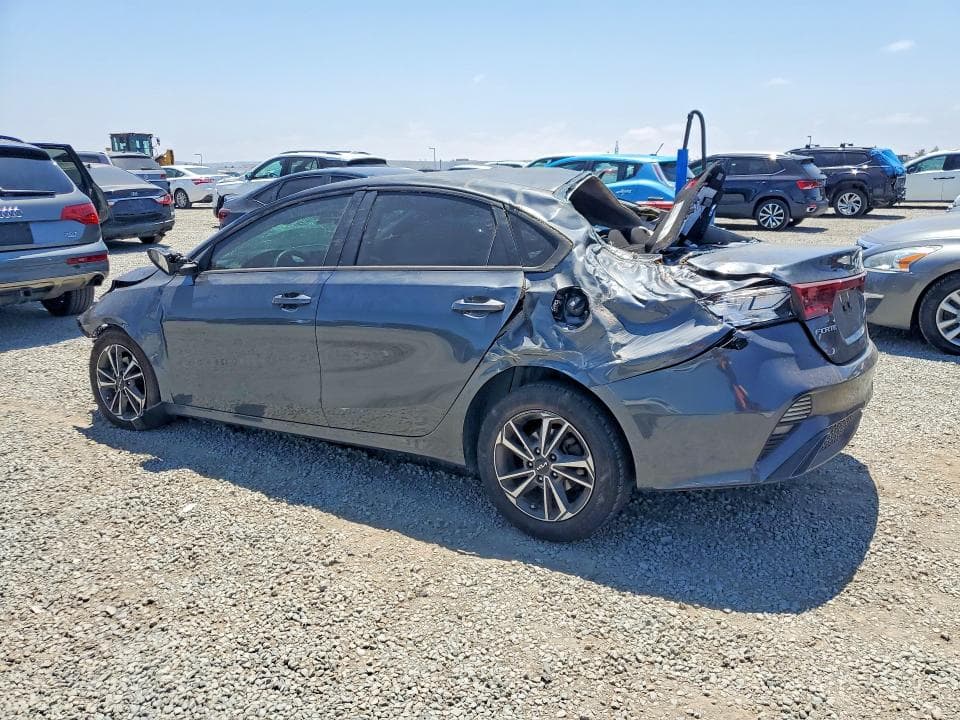 2023 KIA FORTE LXS 2
