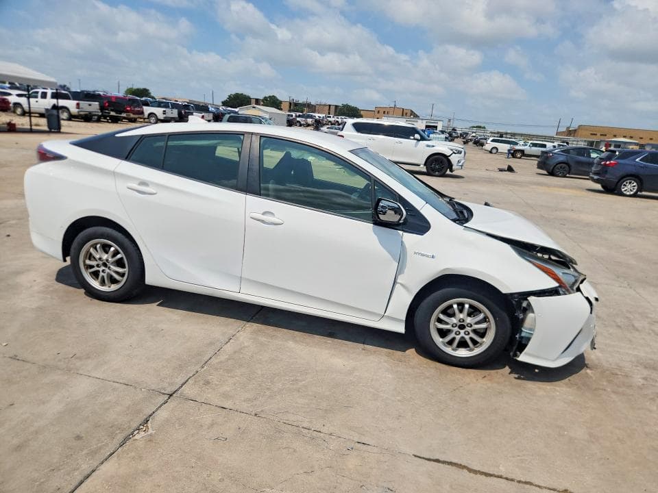 2017 TOYOTA PRIUS TWO 4