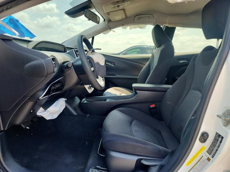 2017 TOYOTA PRIUS TWO 7