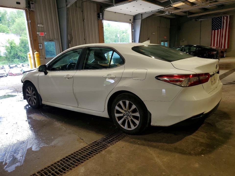 2020 TOYOTA CAMRY LE 2